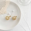 Miniatyrbillede 3 af 5: 2 stk. hvide perleøreringe til kvinder til mor, kæreste 10 mm