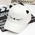 Miniatyrbillede 1 af 4: 2023 Sommer Brand Street Justerbar Elskelig Broderi Hat Katteører Snapback Cap Dreng Pige Perle Mesh Baseball Cap