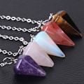 Pikkukuva 2 / 9: Luonnon parantava jalokiviriipus koru Reiki pyramidi kuusikulmainen heiluri ketjuriipus amuletti 2-Opal