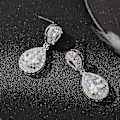 Miniatyrbilde 4 av 4: Dråpeformede Cubic Zirconia-brudesmykker, Rhinestone-hengende øreringer for bryllup og ball