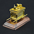 Miniatyrbillede 3 af 5: Replika af pagtens ark, forgyldt med indhold, Arons stav