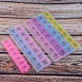Miniatyrbillede 5 af 8: 3 stk. Plastik Urdele Opbevaringsboks Organizer Urmager Reparationsværktøj Opbevaringsbakke (2 Farver 7 Gitre 2 Farver 14 Gitre 4 Farver 28 Gitre)