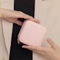 Miniatyrbild 5 av 8: Liten smyckeskrin minimalistisk PU-läder bärbar rese smyckesorganisatör rosa