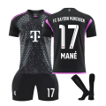 Miniatyrbillede 1 af 2: 2324 Bayern udebane sort fodboldtrøje ærme til voksne børn NO.17with socks 22