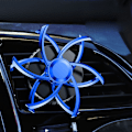 Miniatyrbild 8 av 11: Automotive Luftutlopp Doftklämma Eterisk Oljespridare Dekor Bil Aromaterapi Ventilationsklämmor för bekväm körning Silver