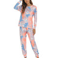 Pikkukuva 1 / 4: Naisten pyöreäkauluksinen oloasu ja Tie Dye -yöasu Style-A S