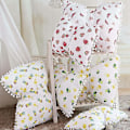 Miniatyrbilde 5 av 5: Trykt bomullsrosett Kastepute Jentete Soveromsdekorasjon Sofa Pute Seng Jordbær Ananas Mønster Rosett Sovepute