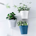 Miniatyrbild 4 av 4: Vägghängd plastkruka Blomkruka Vägghängande plantering Halvcirkelformad liten blomkruka Wal