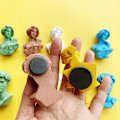 Pikkukuva 5 / 5: Jääkaappimagneetti Luova veistos Piano Girl Jääkaappimagneetti 3D Matka