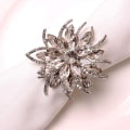 Miniatyrbilde 1 av 4: Sølv Rhinestone Serviettringer - Sett med 6 krystallblomst serviettringer