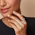Miniatyrbild 2 av 4: Svängring Bröllopslöfte Roterande Ring Med Cubic Zircons Ångestlindring