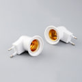Miniatyrbild 3 av 5: 2PCS EU Plug to E27 Adapter LEDs Ljus B-ulb Converter Socket Hållare med ON/OFF knappbrytare (DPD) 6pcs