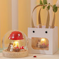 Miniatyrbillede 2 af 8: Svampe Lampe - USB Drevet LED Lys i Glaskuppel, Mini Falsk Svampe Natlampe til Soveværelse, Fest og Have Dekorationer, Sød Svampe