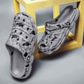 Miniatyrbilde 5 av 7: Herre- og damehagesabber, sommersandaler, lette, sklisikre, gåsko, unisex-voksensabber til basseng, strand, hage, kjøkken, dusj Grey 9inch 9 Women/8 Men