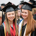 Miniatyrbild 6 av 6: Studentmössa, examenmössa, universitetsexamenmössa med hängande tofsar, för examenceremonin, passar för gymnasiet