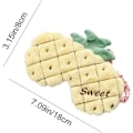 Pikkukuva 5 / 5: Sarjakuvapiirretty ananas silmälappu mukavaan nukkumiseen, lounastauolle, kotiin ja matkoille