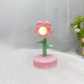Miniatyrbillede 2 af 5: Sød blomst nattelys bærbar bordlampe dekorativ til kontor sovesal indretning Pink