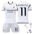 Miniatyrbild 1 av 2: 23/24 Real Madrid Barn- och Vuxenträningskläder Sportkläder Set med Strumpor No.11 RODRYGO XS