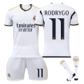 Pikkukuva 1 / 2: 23/24 Real Madrid lasten ja aikuisten harjoitusasu urheiluasusetti sukkineen No.11 RODRYGO 28
