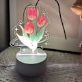 Miniatyrbilde 1 av 6: 3D Tulipan Nattelys, 3 Fargeendring Dekorativt Nattelys, Tulipan Akryl Søvn Nattelys for Romdekorasjon. Beste Gaver til Mors Dag