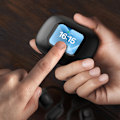 Miniatyrbild 4 av 10: AI-översättande hörlurar med skärm, APP-kontroll, trådlös översättning, multifunktionella brusreducerande hörlurar Black