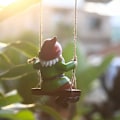 Miniatyrbild 7 av 11: Trädgårdstomtar prydnader Utomhusdekorationer Hängande staty Svängande tomte A
