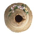 Miniatyrbild 5 av 7: Liten blomma halmhatt Fågelmatare Utomhus Trädgård Träddekoration Kreativ hängande fågelmatsredskap för förvaring av mat A