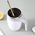 Miniatyrbild 3 av 11: 380ml Automatisk Magnetisk Rörkopp Batteridriven Bärbar Elektrisk Blandningskopp För Hem/Kontor Resor Brown