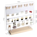 Miniatyrbillede 3 af 5: IC Smykkeorganisator, 144 huller (hvid) med træbase, hængende øreringeholder