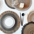 Miniatyrbillede 4 af 5: Sæt med 4 Boho Vævede Runde Bordskåner Håndlavede Bordmåtter Vævet Jute Kvaster Retro Borddekorationer Frynser Bomuld Kaffe (Kvaster Mix A)