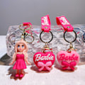 Pikkukuva 2 / 2: Barbie-avaimenperä Pehmeä Kumidollari Ripustus Dekompressio Leikki B IC