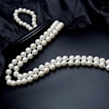 Pikkukuva 3 / 5: IC CNE Muodikkaat keinotekohelmikaulakorut, Flapper Art G