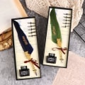 Pikkukuva 5 / 5: 1Set Harry Potter fjäder dopp penna skrivbläck set som present vinröd