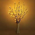 Pikkukuva 1 / 7: Led-puun oksan kukka-asetelma valosarja - lämmin väri Warm color