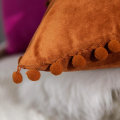 Miniatyrbilde 5 av 5: IC Dekorative putetrekk i fløyel med søte pom poms, pakke med 2 myke putetrekk for sofa, 18x18 tommer, rust