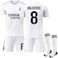 Pikkukuva 1 / 2: Real Madridin kotipaita kaudelle 2025-2026, lapsille ja aikuisille, nro 8 Valverde No. 8 16