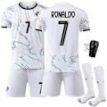 Miniatyrbillede 1 af 7: 25-26 Portugal udebane hvid fodbolduniform sæt nr. 7 Ronaldo nr. 10 B Silva trøje 8 B Fee 11 Phillips Size 7 with socks + protective gear #twenty two