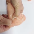Pikkukuva 4 / 5: IC Peach Pimple Squeeze Finni Leikki