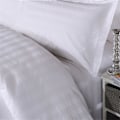 Pikkukuva 5 / 5: IC 1st 100% Bomull Vit Stripe Case Hem Sovrum Hotell Säng B