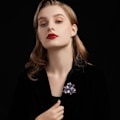 Miniatyrbillede 5 af 5: IC CNE Dam Vintage Diamant Brosche Elegant Simuleret