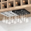 Miniatyrbilde 2 av 5: Vinglassholder under skap Gratis hullingstans Kopper Svart