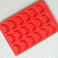 Miniatyrbillede 3 af 3: IC 8 Huls Månformet Silikon Chokolade Form