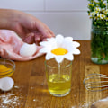 Miniatyrbillede 2 af 5: IC Æggedeler i Plast, Æggehvide- og Æggeblommedeler, Køkkenredskaber, Bageudstyr, Æggeseparator, Sød Blomsterdesign