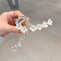 Pikkukuva 3 / 5: IC blomma stort grepp klämma n temperament elegant hårnål baksidan av th