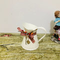 Pikkukuva 1 / 4: IC Vintage Blomvas Beige Väri Rustiikki Vattenkannu Maalaismainen Koti Sisustus Metalli Vas Blomkruka Kaari Blomkruka Avain Toimisto Parveke Olohuone