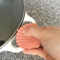 Anti-Scalding Glove Shell Shape Oven Mitt Multifunctional Silicone Shell Shape Anti-Scalding Gloves Heat Resistant for Microwave Oven