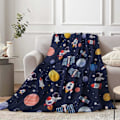 Miniatyrbild 1 av 5: IC Skyddsfilt med rymdtema för barn, 50 x 60 tum Blå rymd Astronaut Raket Fuzzy Plyschfilt för pojkar Presentdekoration