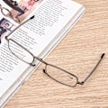 Pikkukuva 3 / 4: Presbyopia-lasit Miehille ja Naisille Taittuvat Kannettavat Väsymystä Vähentävät Lukulasit (Harmaa +1.00)
