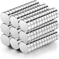 Pikkukuva 1 / 5: Pienet pyöreät neodyymimagneetit - 5 mm x 2 mm, 100 kpl - Erittäin vahvat valkotauluille, jääkaapille, askarteluun ja ilmoitustauluille