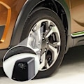 Pikkukuva 4 / 5: 4 KPL Kruunu Rengasventtiilin Hatut Auton Rengasventtiilien Suojukset - Mustat Auton Rengasventtiilien Hatut Universaali Sovitus Kaikkiin Autoihin, Maastoautoihin, Kuorma-Autoihin, Polkupyöriin ja Moottoripyöriin